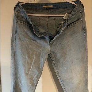 Levi’s 711 Skinny size 33